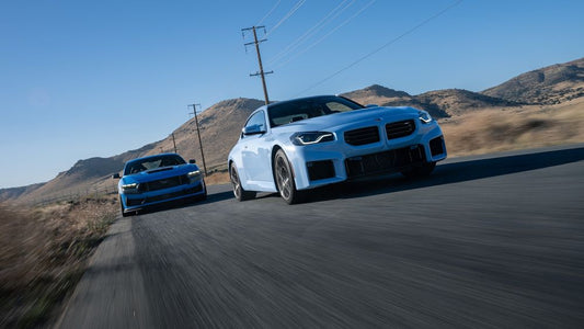 Comparativa de Deportivos: Ford Mustang Dark Horse vs. BMW M2