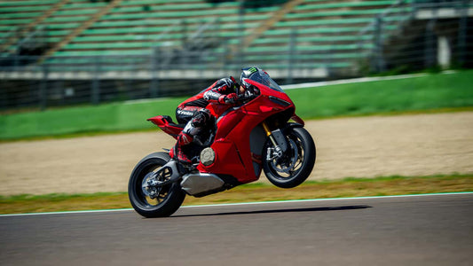 Ducati pierde la cabeza con la nueva Panigale V4