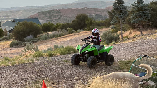 Kawasaki KFX50: La ATV perfecta para niños que quieren aprender y divertirse