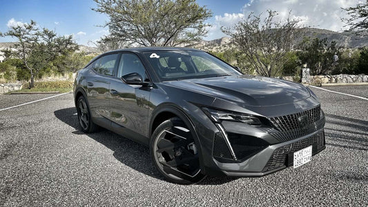 Peugeot 408: Una experiencia de conducción única