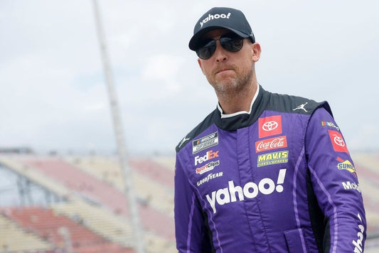 La batalla por el liderato en Michigan termina con un giro inesperado para Denny Hamlin