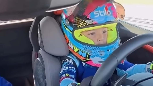 Conoce al niño de 5 años que condujo un Lamborghini Revuelto a 194 MPH