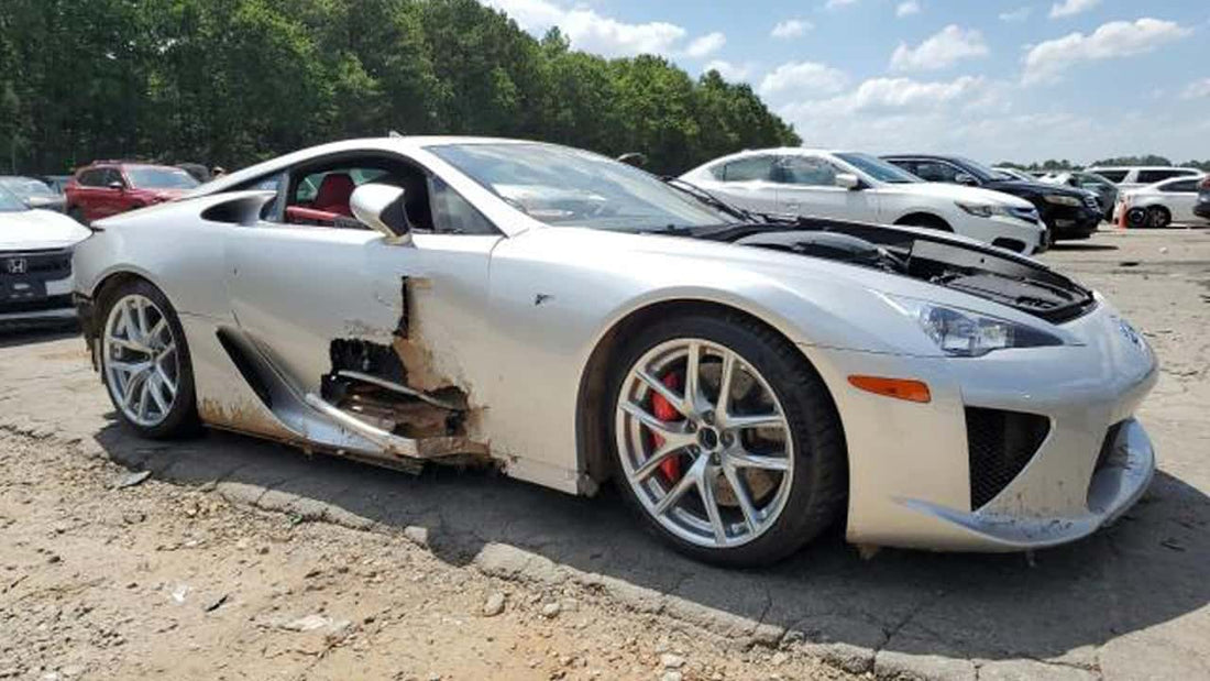 ¡Recuerda ese Lexus LFA accidentado? ¡Está en venta!