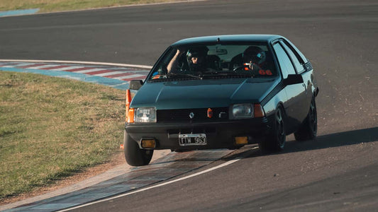 Manejé a la culpable de todo esto: mi experiencia con la Renault Coupe Fuego