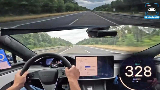 La Tesla Model S Plaid alcanza los 320 km/h en la autopista